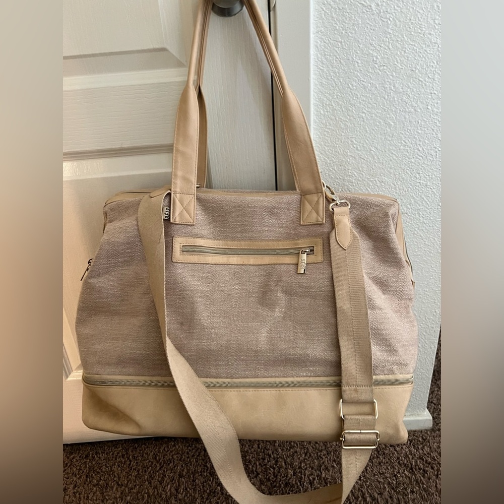 Beige Beis Weekender